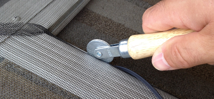 metal screen door repair in Foothill Farms